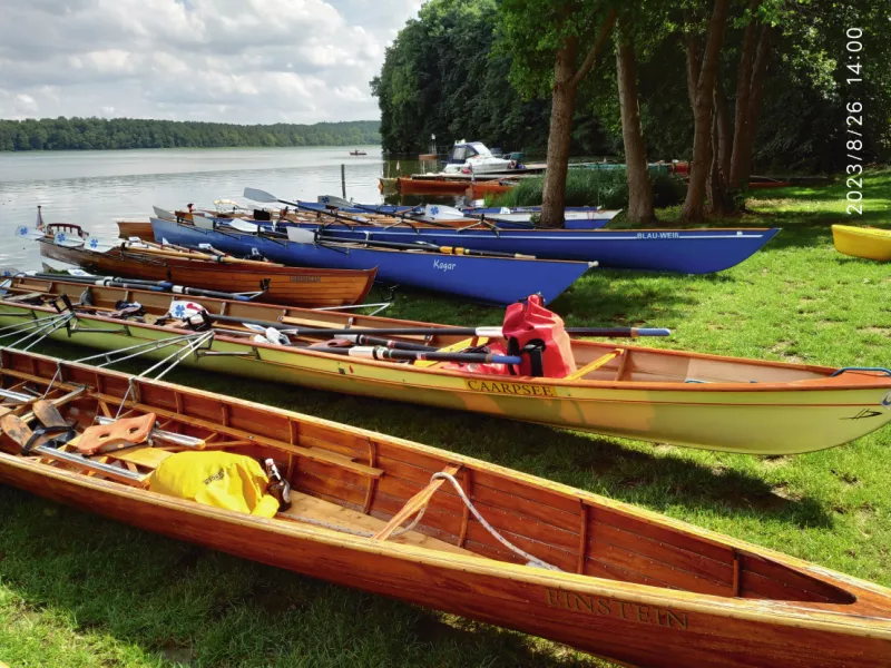 Ruderboote beim Rudertreffen auf der Mecklenburger Kleinseenplatte 2023