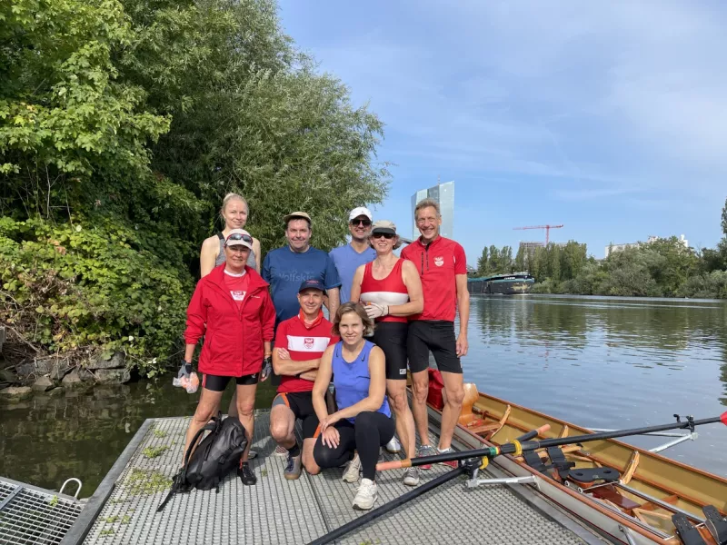 Mannschaft der FRGS auf der Wanderfahrt nach Seligenstadt 2021